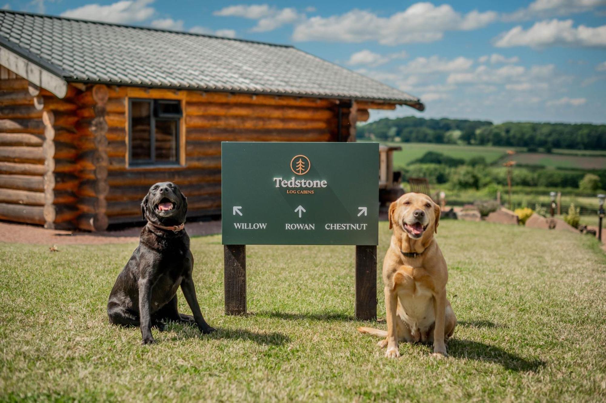 Rowan - Tedstone Log Cabins บรอมยาร์ด ภายนอก รูปภาพ