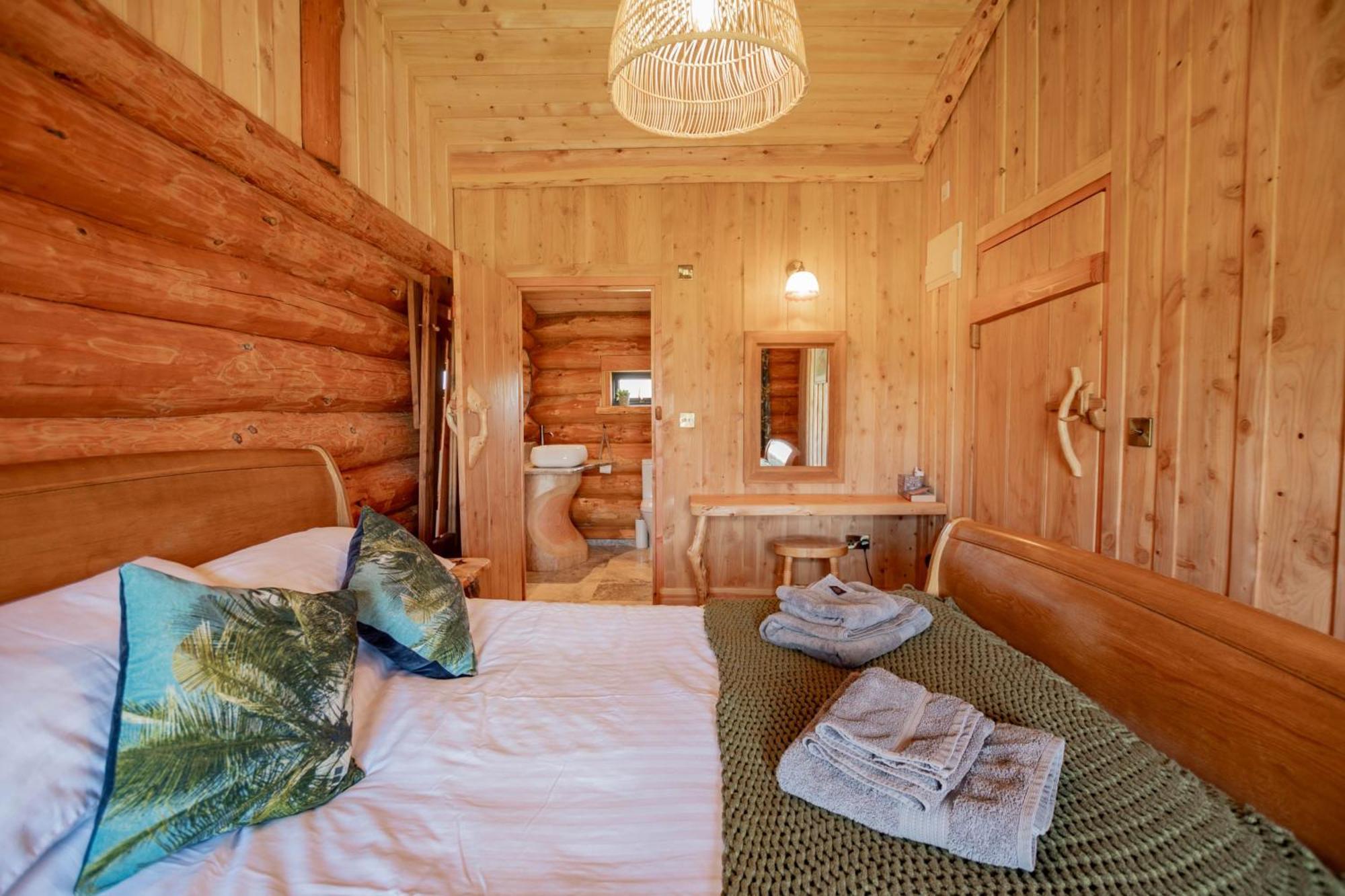 Rowan - Tedstone Log Cabins บรอมยาร์ด ภายนอก รูปภาพ